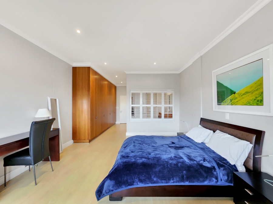 2 Bedroom Property for Sale in Mouille Point Western Cape